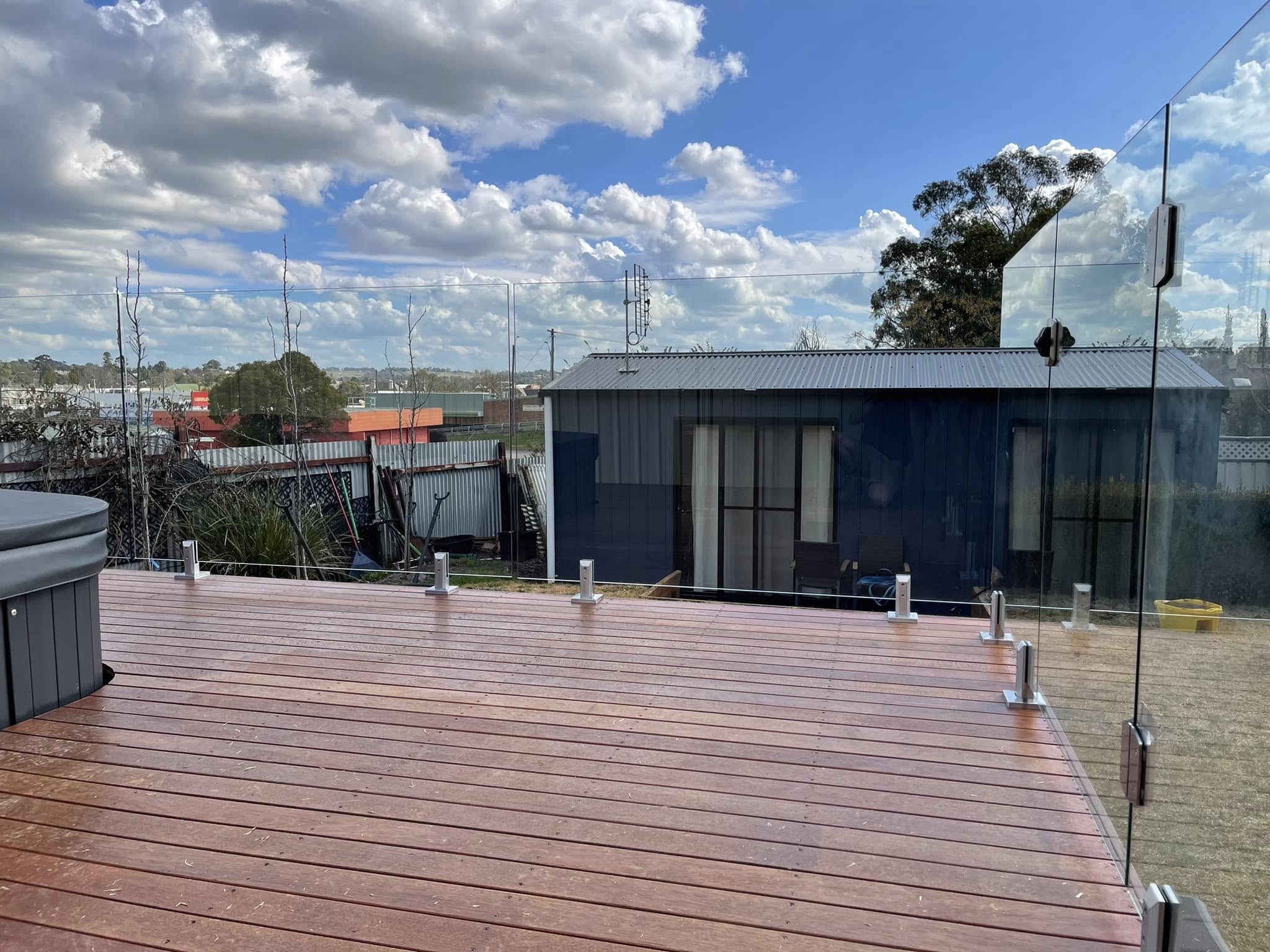 Domestic Balustrade – project detail 3 by Insight Glass Solutions