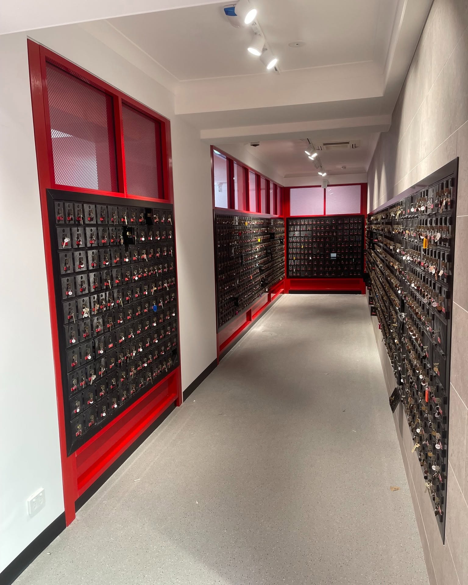 Orange Post Office – project detail 3 by Insight Glass Solutions