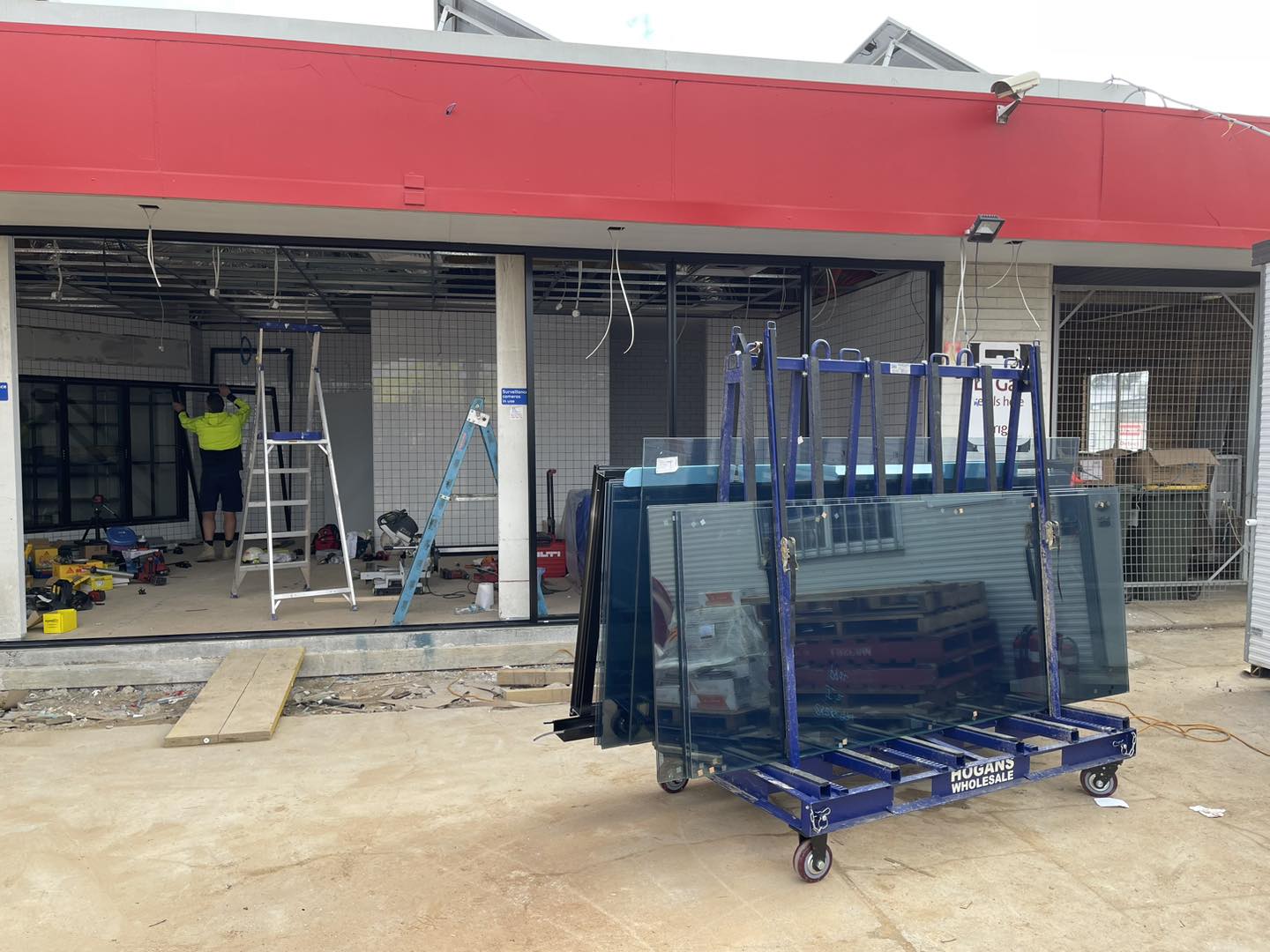 Southwest Fuels - Ampol Service Station in Young – project detail 3 by Insight Glass Solutions